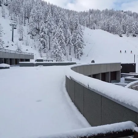 Residenza Del Cirmolo Cervinia Vda Vacanze In Vetta Cir 0205 布勒伊-切尔维尼亚